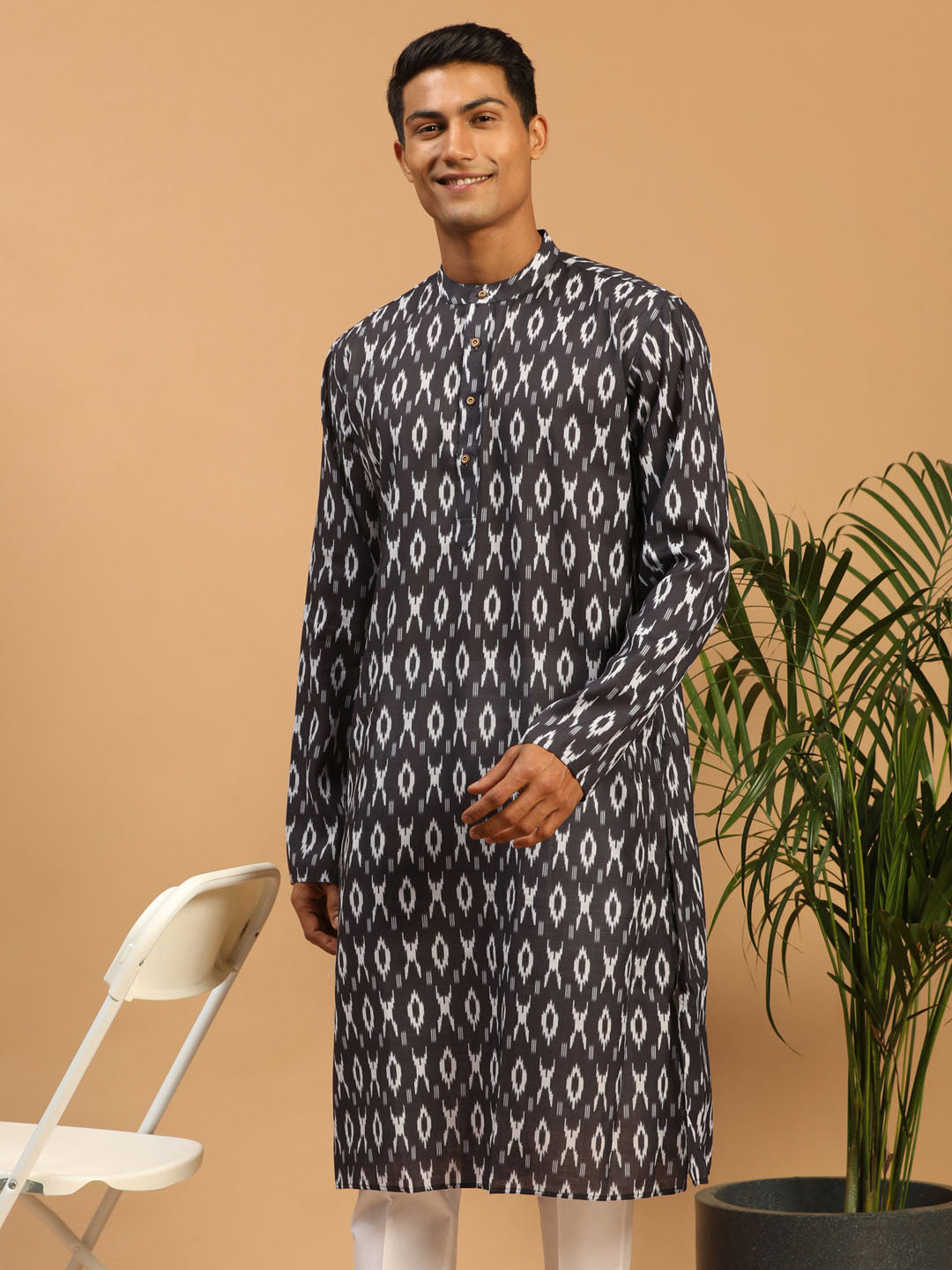 VASTRAMAY Men's Black Ikkat Print Cotton Kurta