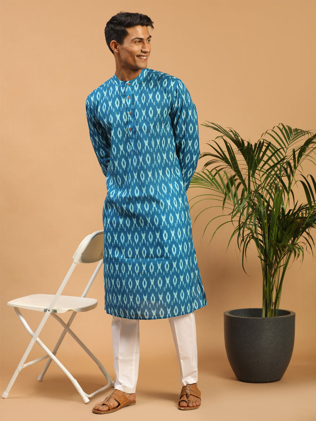 VASTRAMAY Men's Turquoise Ikkat Print Cotton Kurta