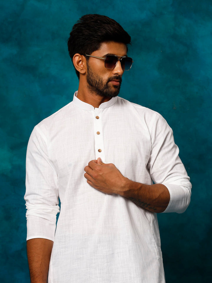 VASTRAMAY Men's White Cotton Blend Kurta Pyjama Set