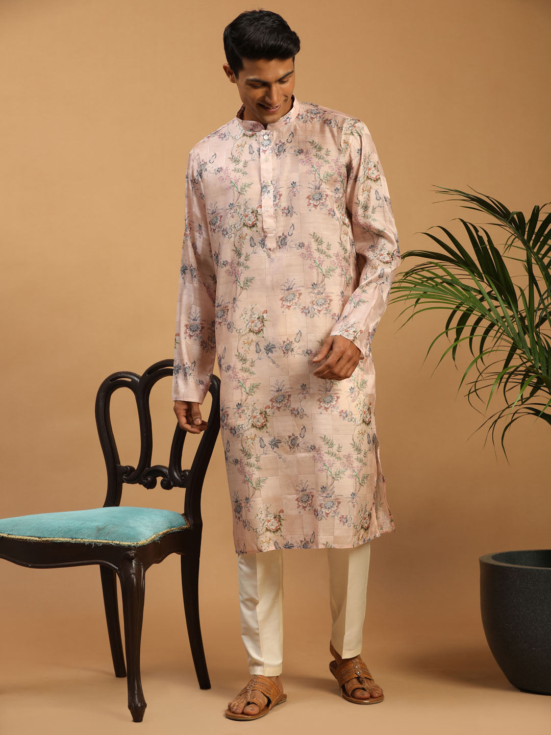 VASTRAMAY Men's Pink Floral Printed Silk Blend Kurta With Cream Solid Viscose Pant Set