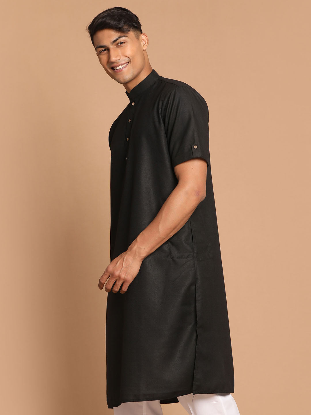 VM BY VASTRAMAY Men's Black Solid Kurta