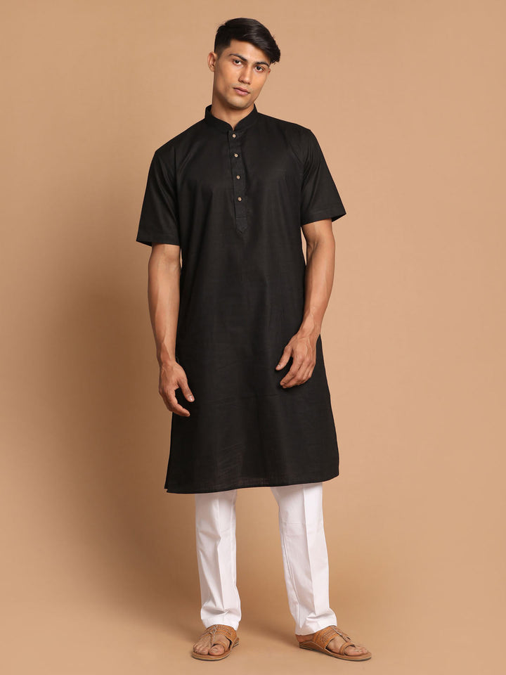 VASTRAMAY Men's Black  Solid Kurta with Pyjama