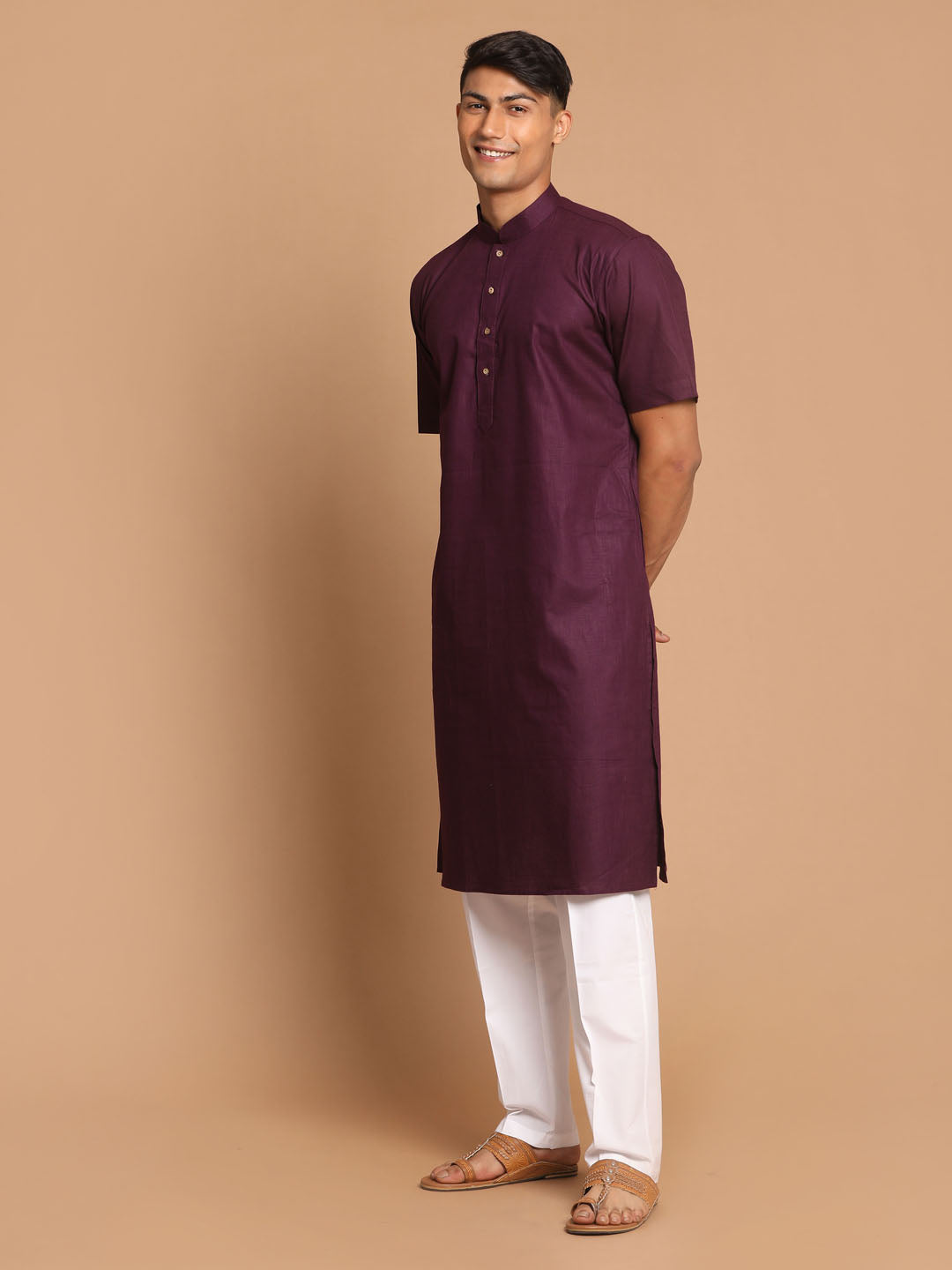 VASTRAMAY Men's Purple Solid Kurta with Mandarin Collar and Button Placket 