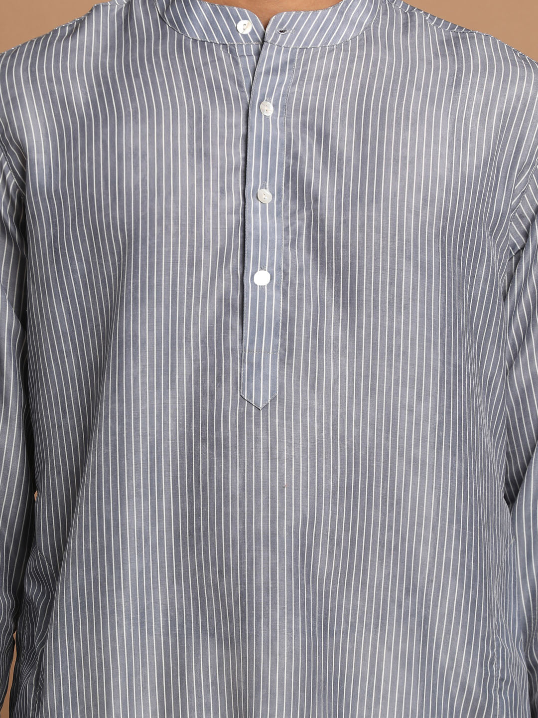 VASTRAMAY Men's Grey Striped Kurta