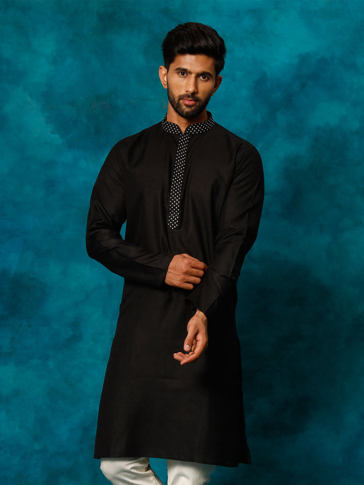 VASTRAMAY Men's Black Cotton Blend Ethnic Kurta with intricate embroidery and mandarin collar