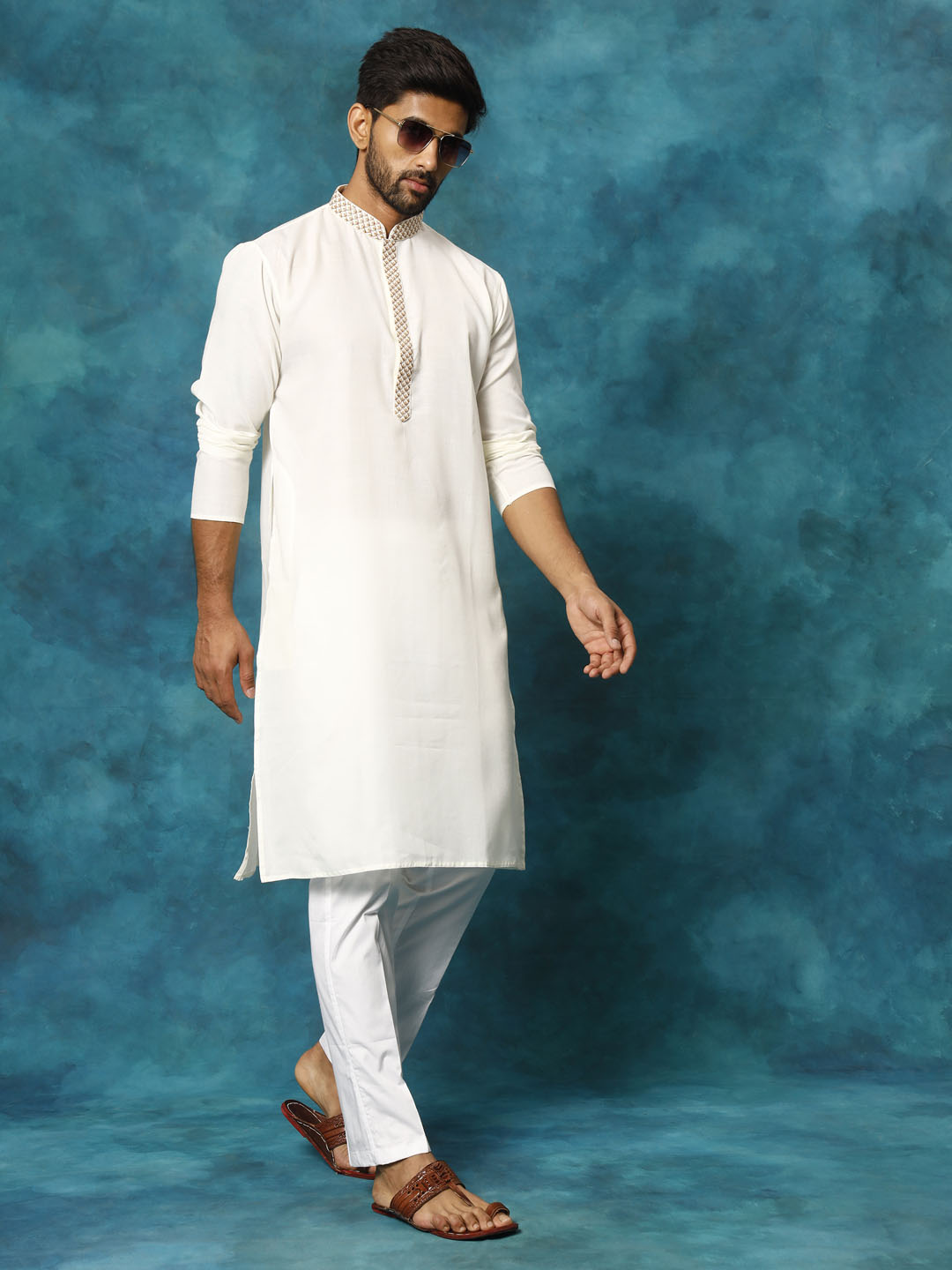 VASTRAMAY Men's Cream And White Cotton Blend Kurta Pyjama Set