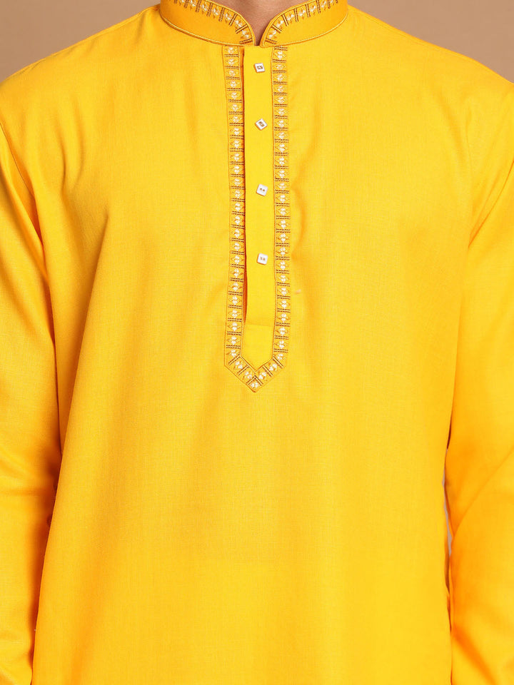 VASTRAMAY Men's Yellow Cotton Blend Kurta