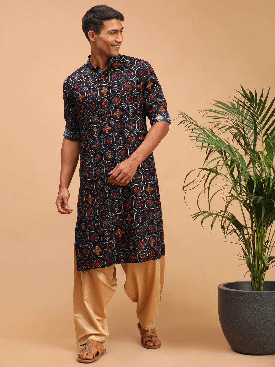 VASTRAMAY Men's Blue Printed Rayon Kurta With Patiala Set