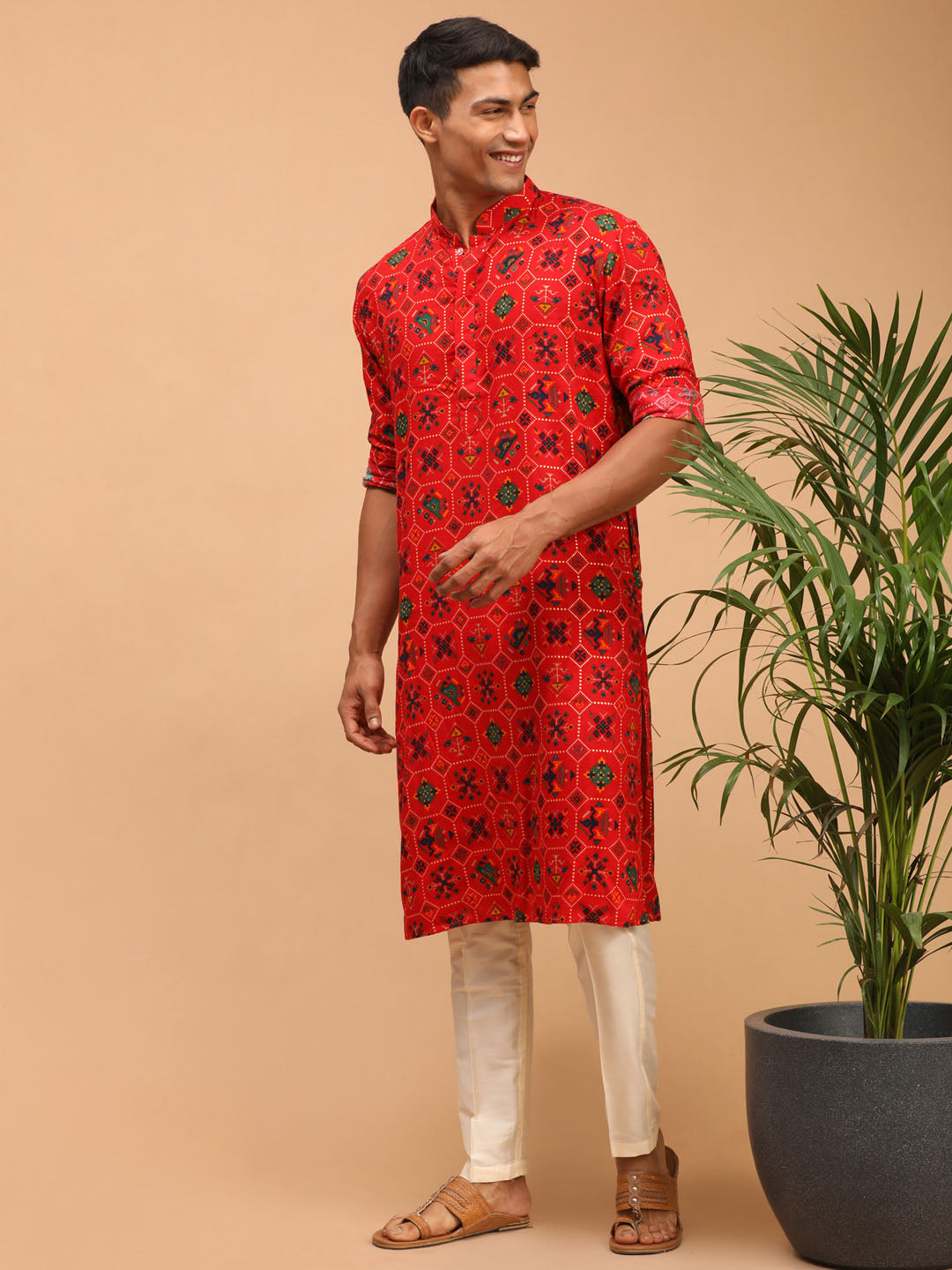 Men's Red & Cream Cotton Blend Patola Kurta & Pyjama Set