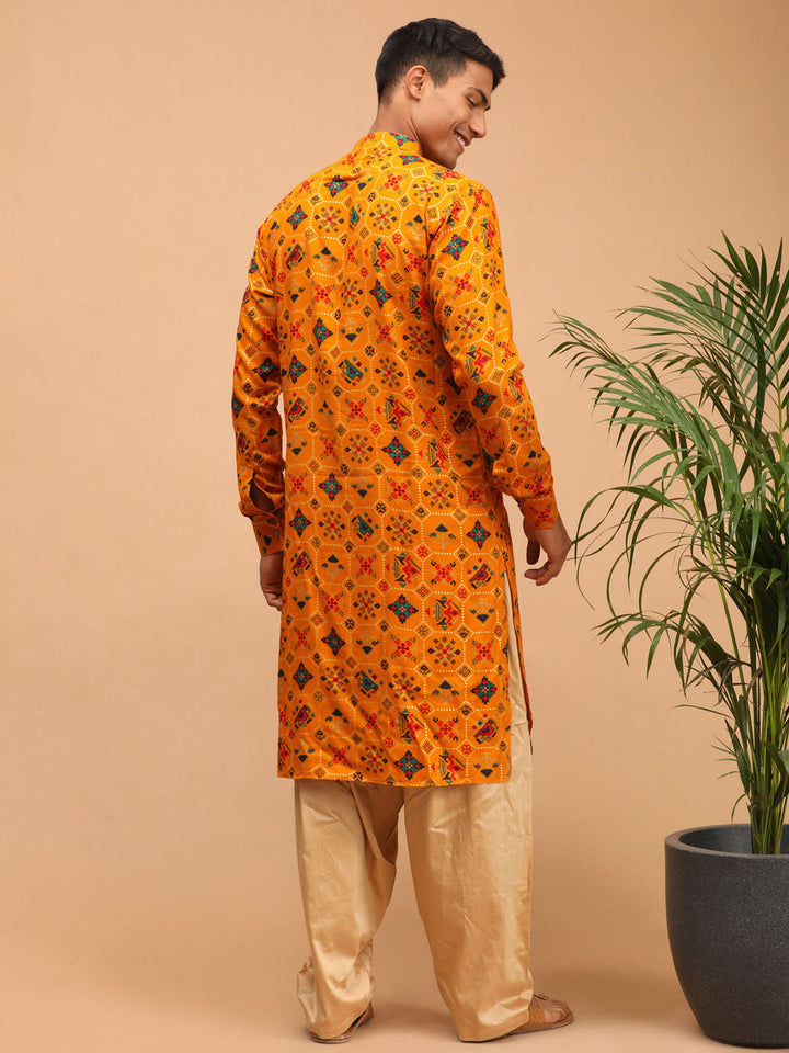 VASTRAMAY Men's Yellow Printed Rayon Kurta With Patiala Set