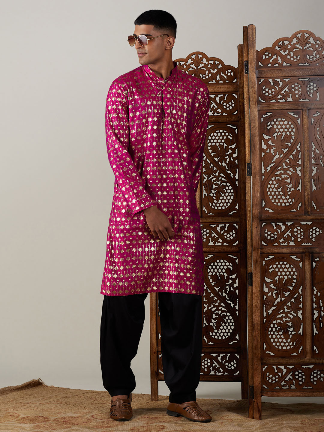 VASTRAMAY Men's Dark Pink Foil Printed Kurta With Black Patiala Set - Traditional Indian ethnic wear for men, featuring a dark pink kurta with foil print and a black Patiala set