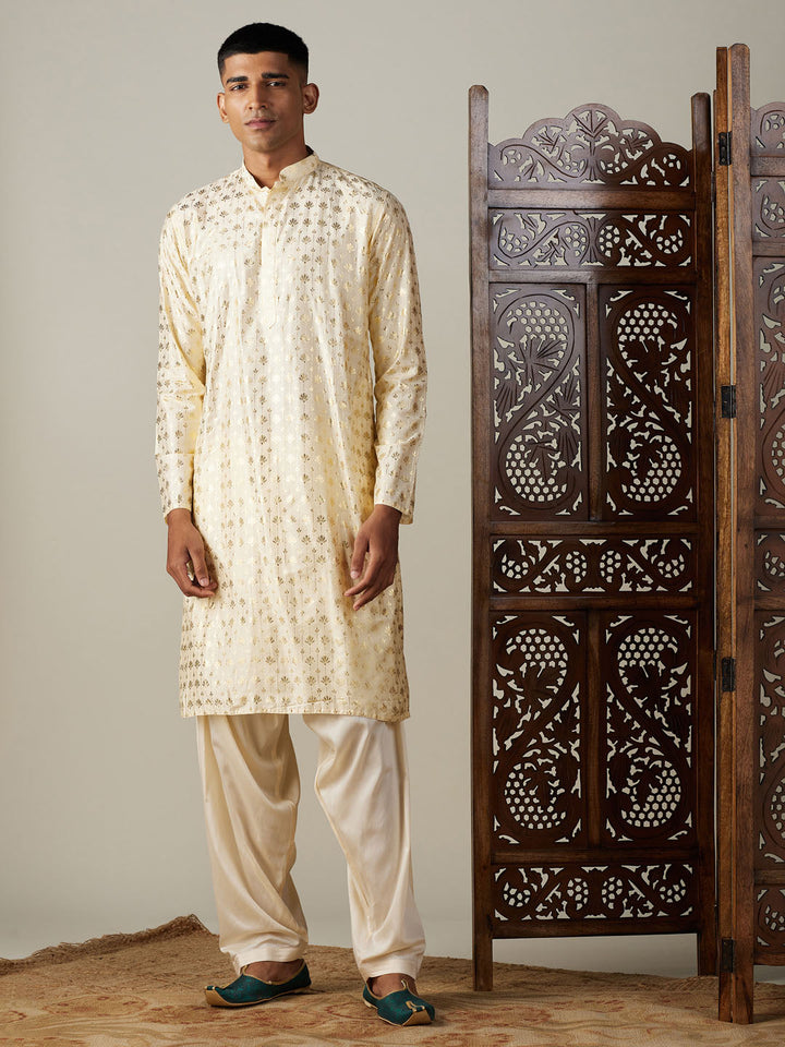 VASTRAMAY Men's Gold Foil Printed Kurta With Cream Patiala Set - Traditional Indian ethnic wear for men in stylish and elegant gold foil print