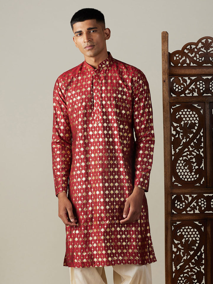 VASTRAMAY Men's Maroon Foil Printed Kurta