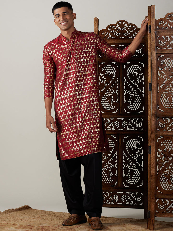 VASTRAMAY Men's Maroon Foil Printed Kurta With Black Patiala Set, traditional Indian men's outfit with intricate foil print detailing