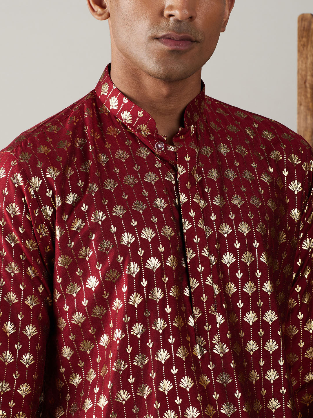 VASTRAMAY Men's Maroon Foil Printed Kurta With Cream Pyjama Set - Traditional Indian ethnic wear for men, featuring a maroon kurta with foil print and cream pyjama