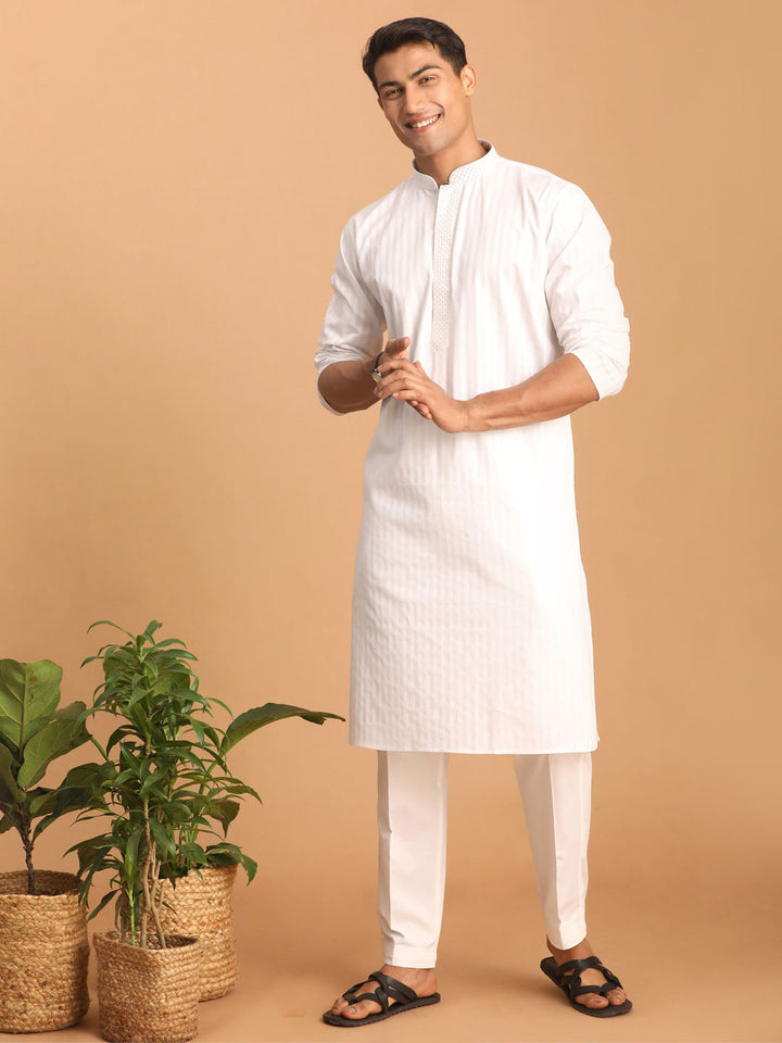 VASTRAMAY Men's White Cotton Blend Solid Kurta with White Pant Set