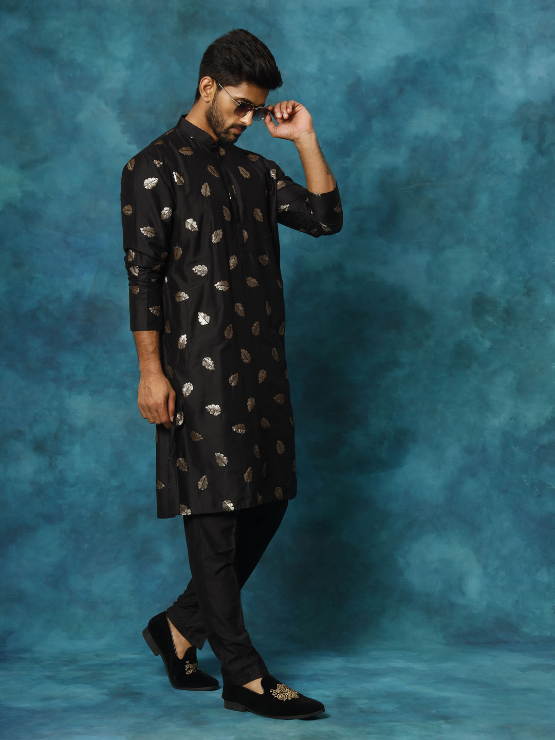 VASTRAMAY Men's Black Leaf Motif Embellished Kurta Pant Set