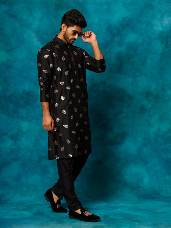 VASTRAMAY Men's Black Leaf Motif Embellished Kurta Pant Set