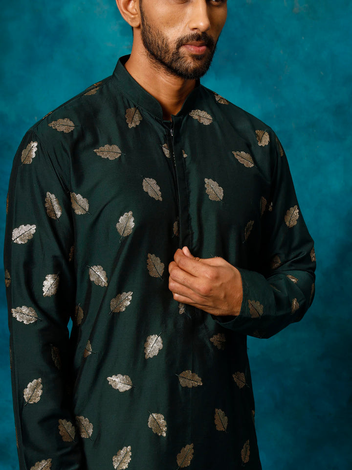 VASTRAMAY Men's Green Leaf Motif Embellished Kurta