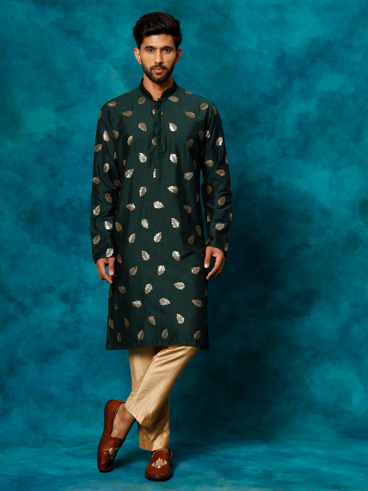 VASTRAMAY Men's Green Leaf Motif Embellished Kurta Pant Set