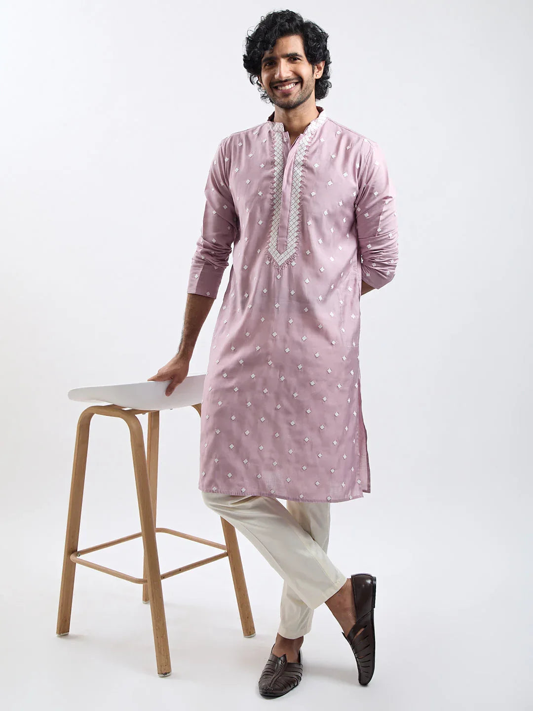 Men's Pink And White Silk Blend Kurta And Pyjama Set