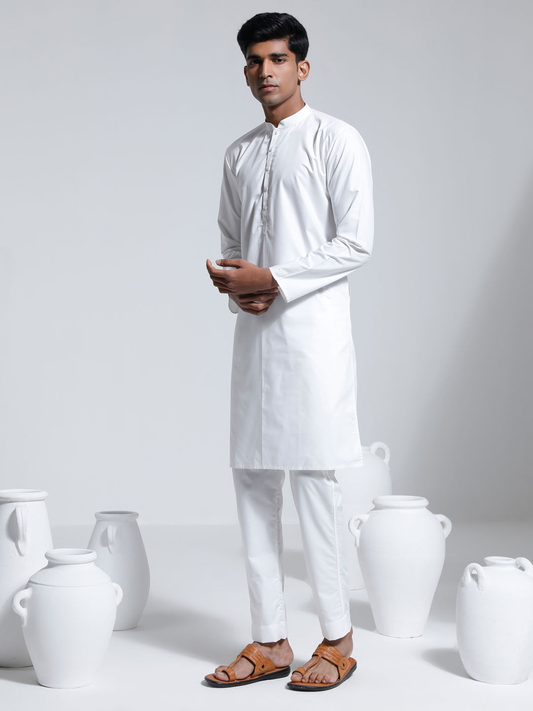 VASTRAMAY Men's White Cotton Silk Kurta And Pyjama Set