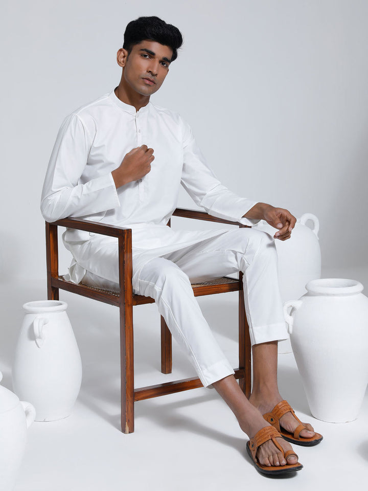 VASTRAMAY Men's White Cotton Silk Kurta And Pyjama Set