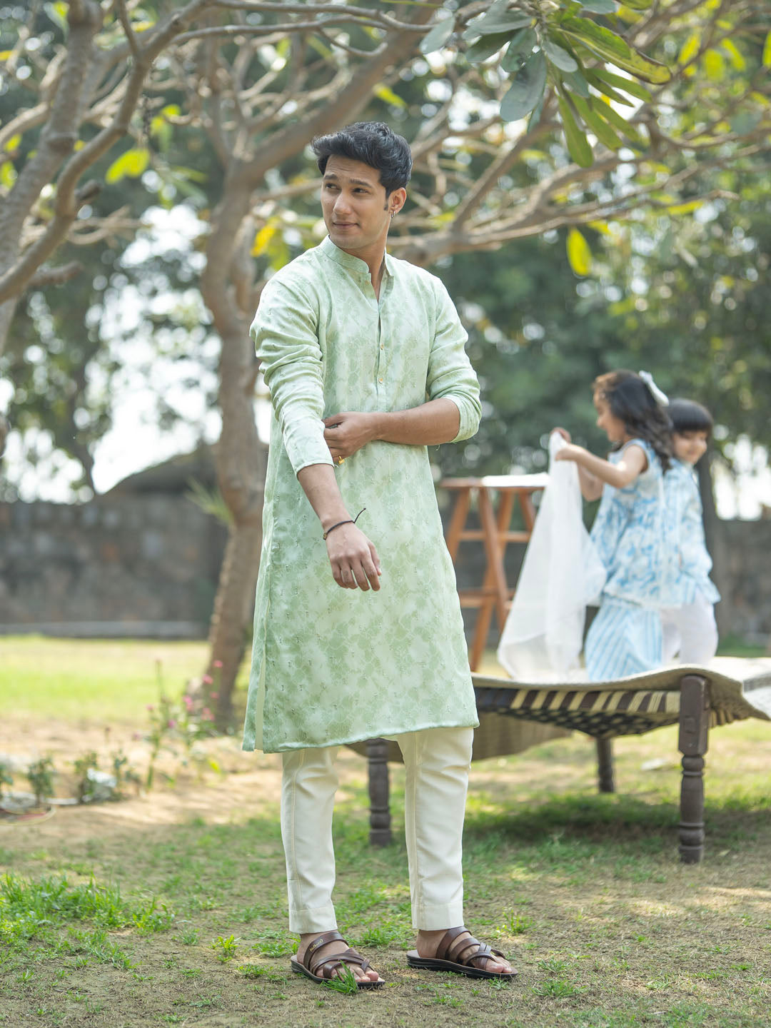 VASTRAMAY Men's Mint Green And Cream Silk Blend Kurta Pyjama Set