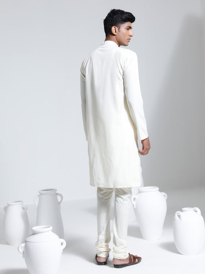 VASTRAMAY Men's Cream Crepe Kurta And Pyjama