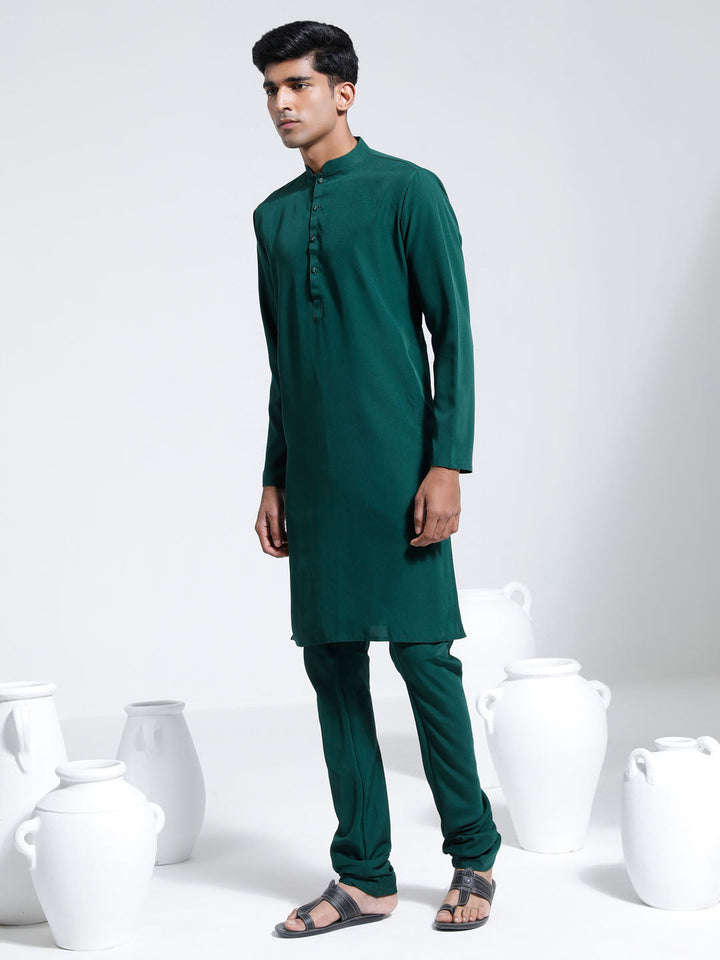 VASTRAMAY Men's Green Crepe Kurta And Pyjama