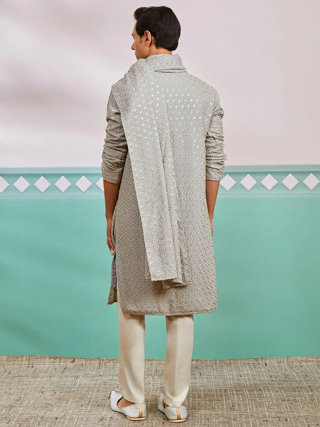 Men's Grey Rayon Kurta, Pyjama And Dupatta Set.