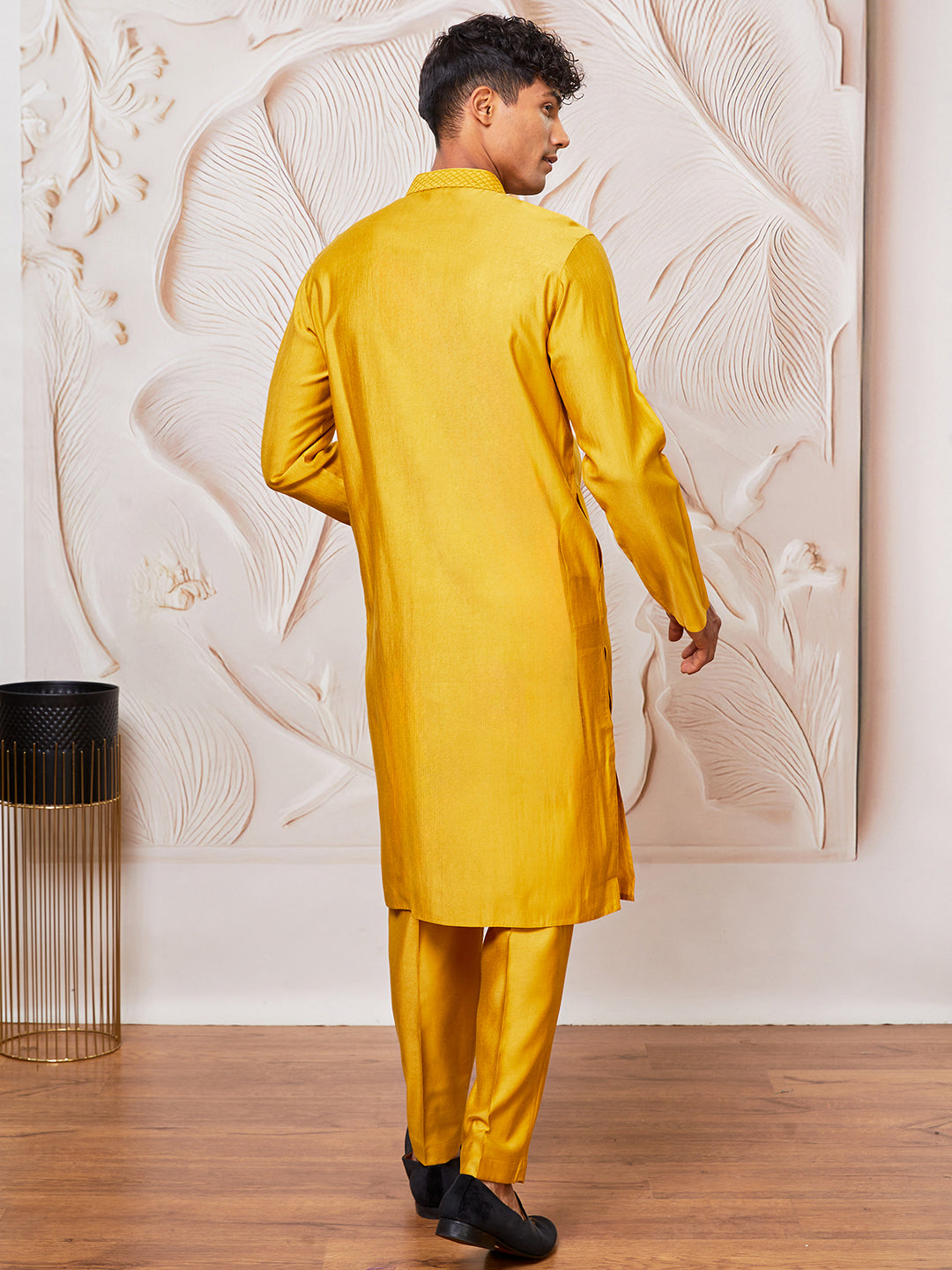 Men's Mustard Silk Blend Kurta,Pyjama Set.