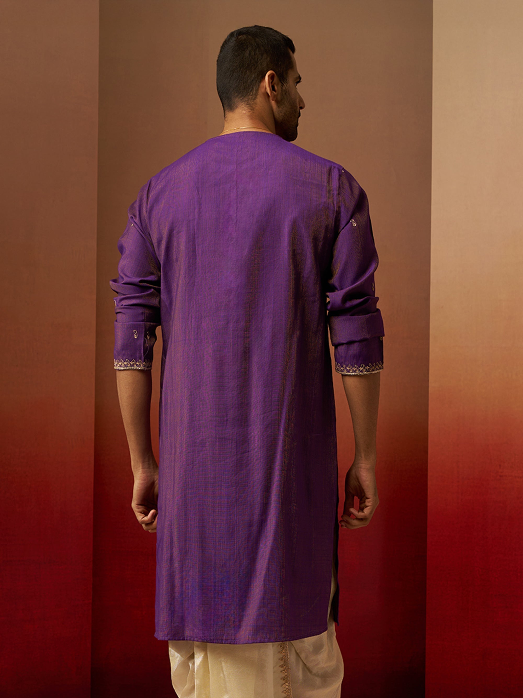 Vastramay Men Purple Hand Embroidered Kurta