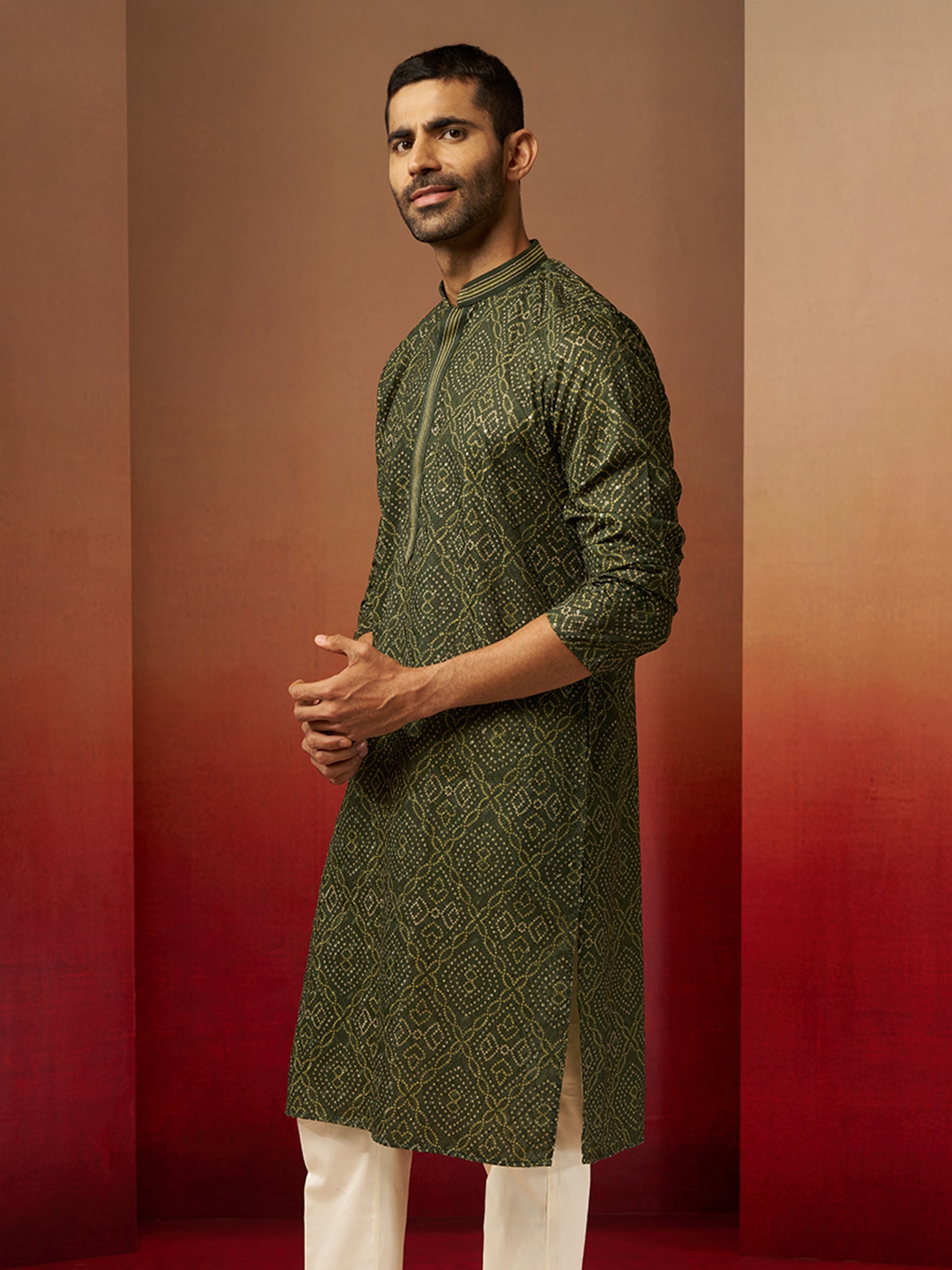 Men's Green Cotton Bandhni Embroidered Kurta