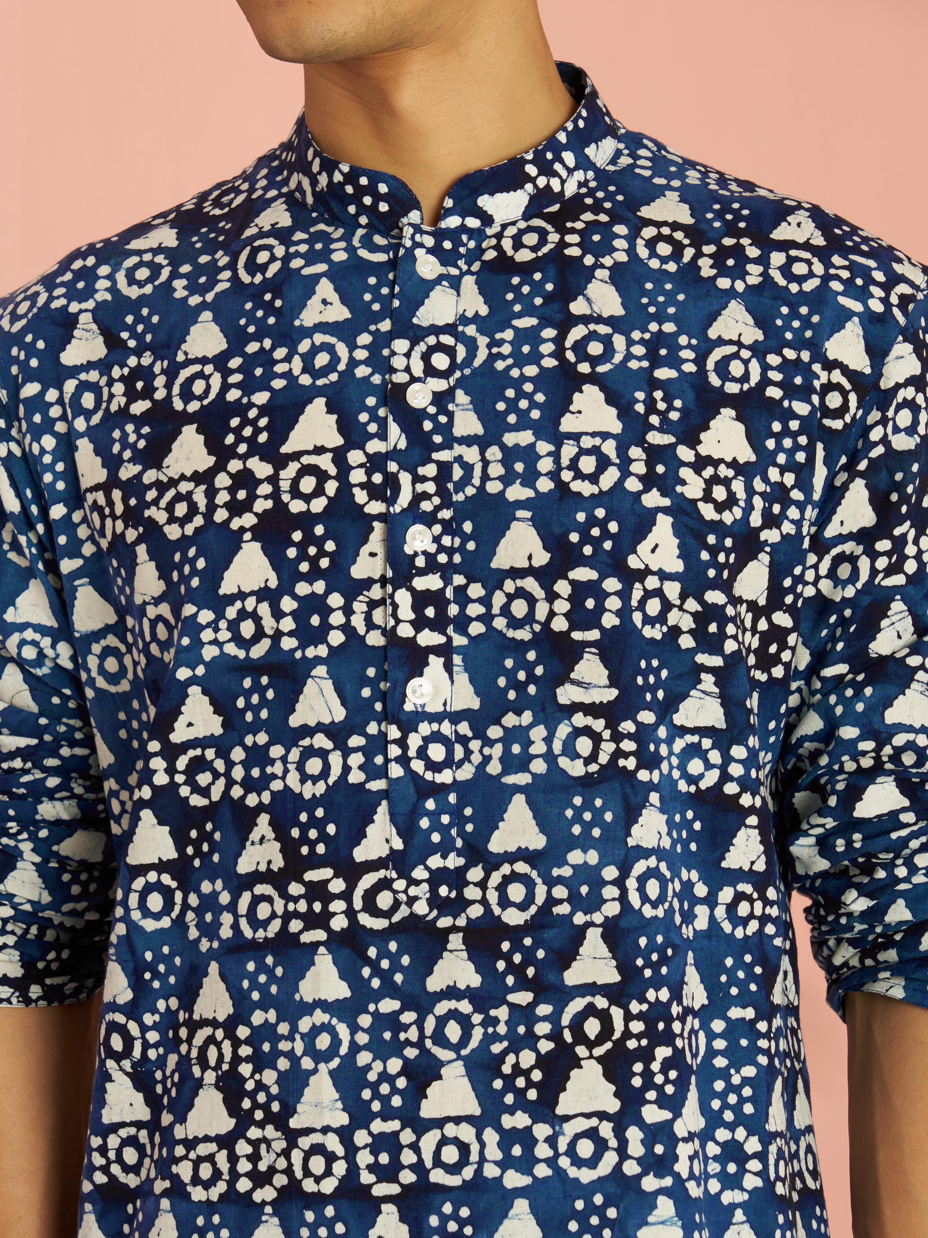 Men's Blue Batik Printed Cotton Kurta & White Pyjama Set