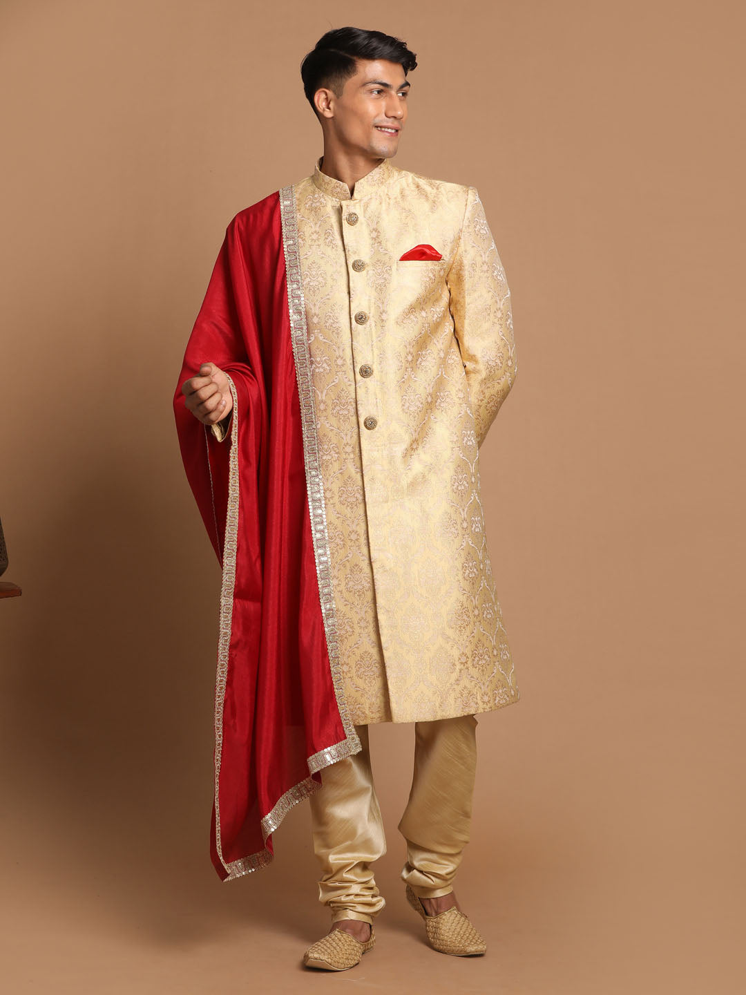 VASTRAMAY Men's Golden Brocade Slim Fit Sherwani Set With Maroon Dupatta