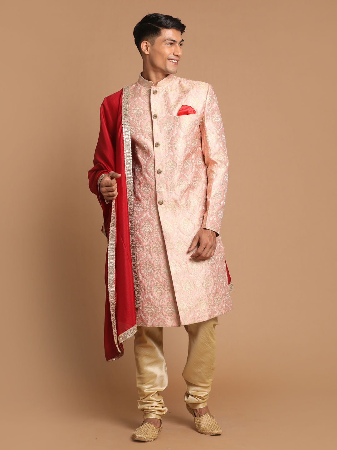 Vastramay Men's Pink And Gold Silk Blend Sherwani Set With Maroon Dupatta