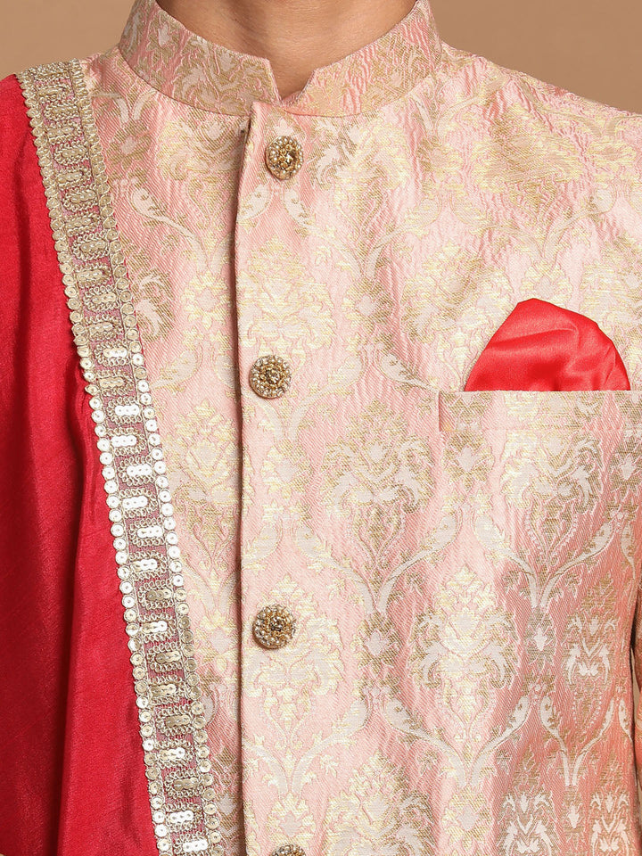 Vastramay Men's Pink And Gold Silk Blend Sherwani Set With Maroon Dupatta