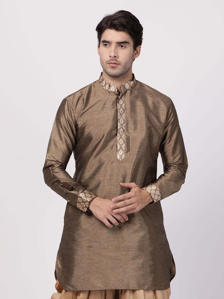 VM By VASTRAMAY Men's Gold Silk Blend Kurta