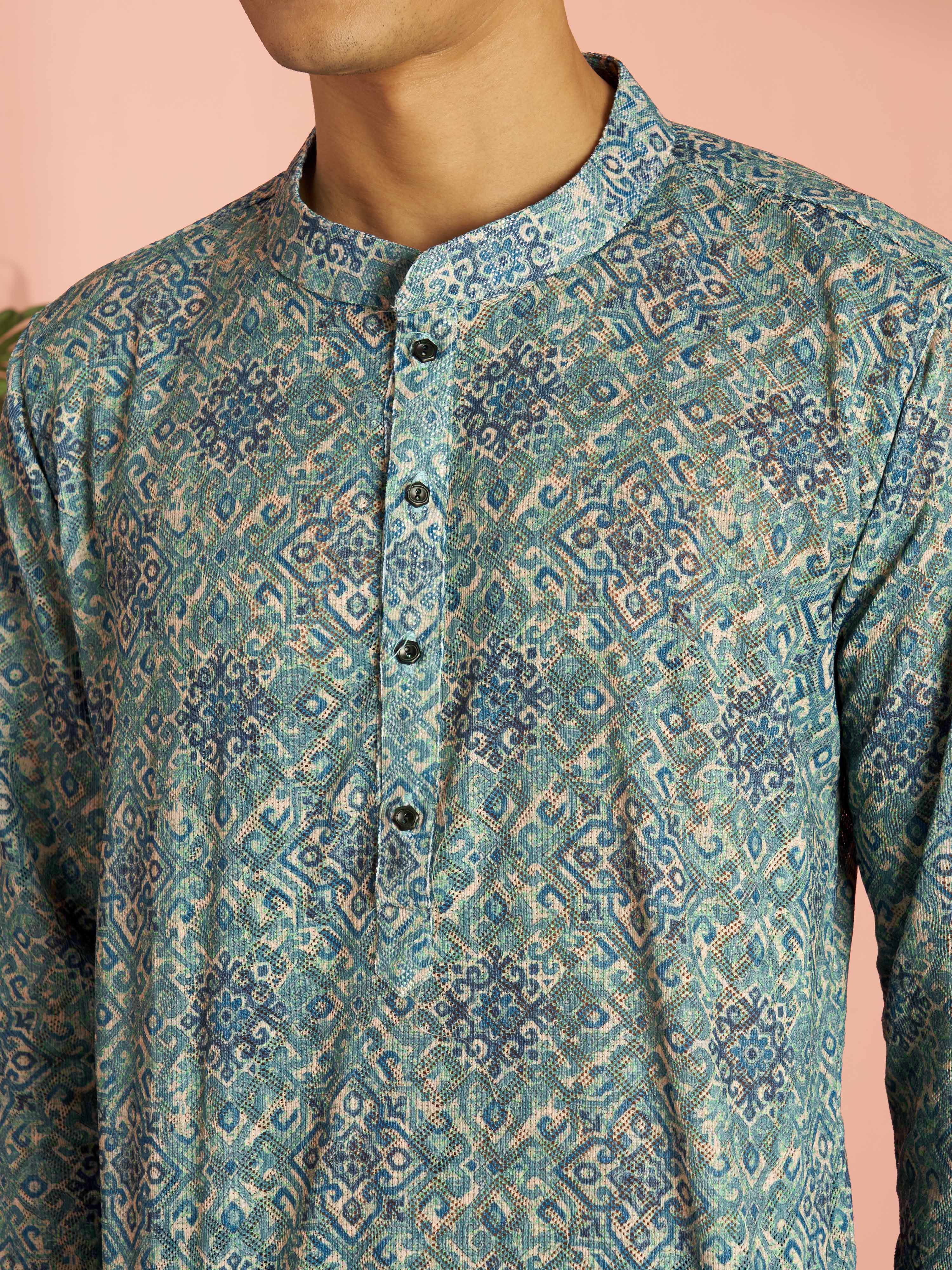 Men's Green Cotton Blend Ethnic Motif Printed Short Kurta with Cuffed Sleeves