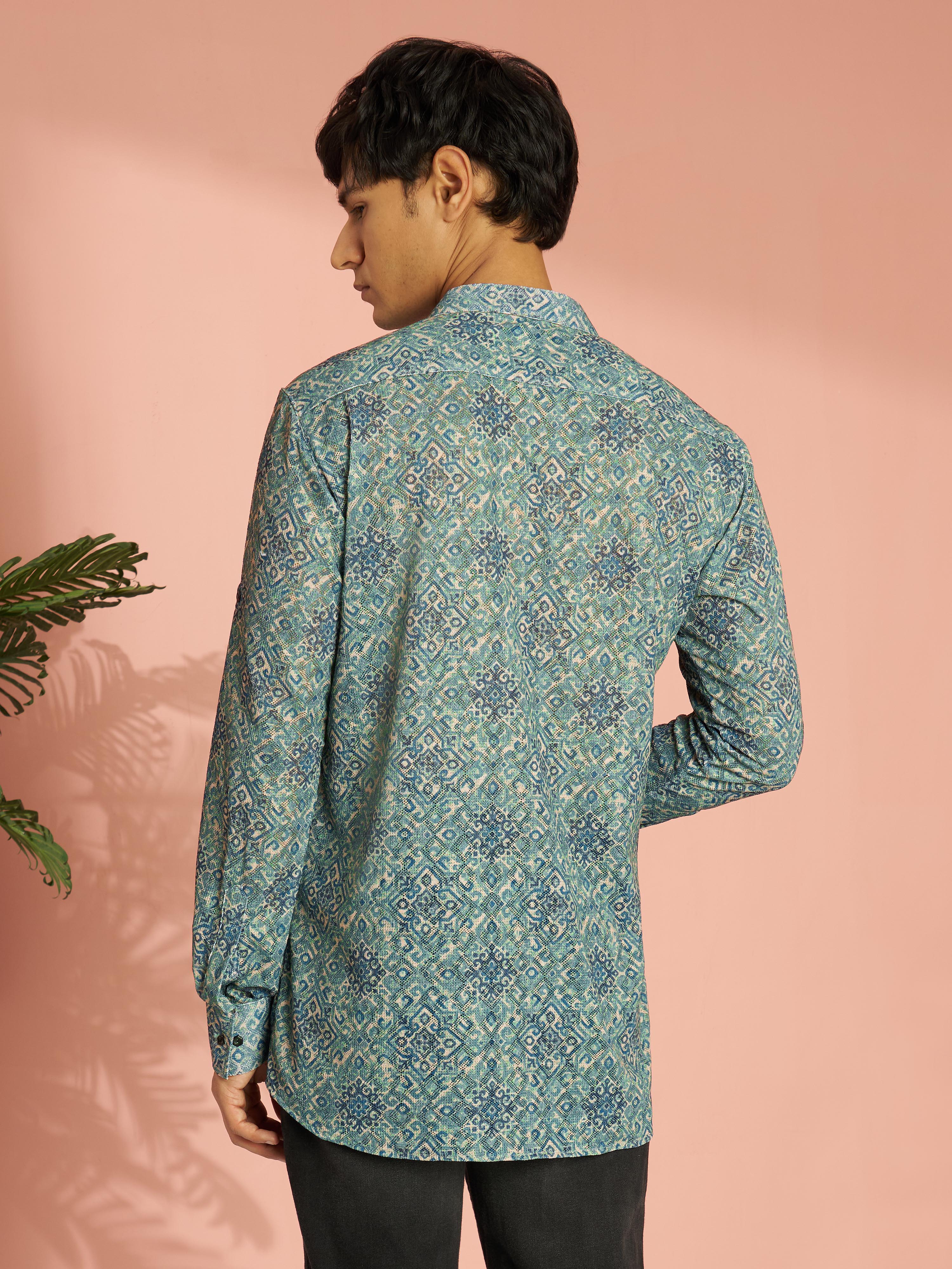 Men's Green Cotton Blend Ethnic Motif Printed Short Kurta with Cuffed Sleeves