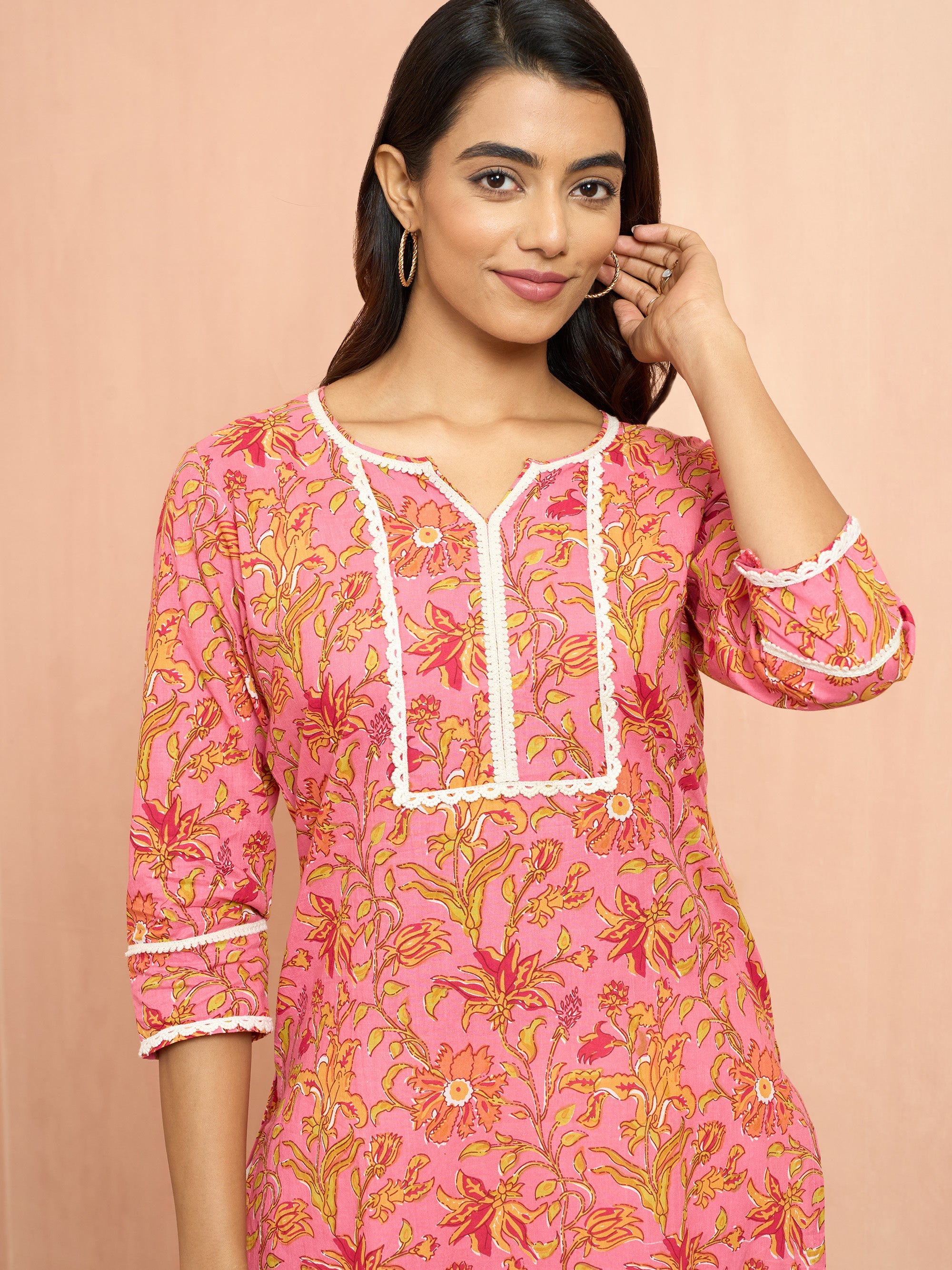 Women's Pink Floral Printed Cambric Cotton Kurta