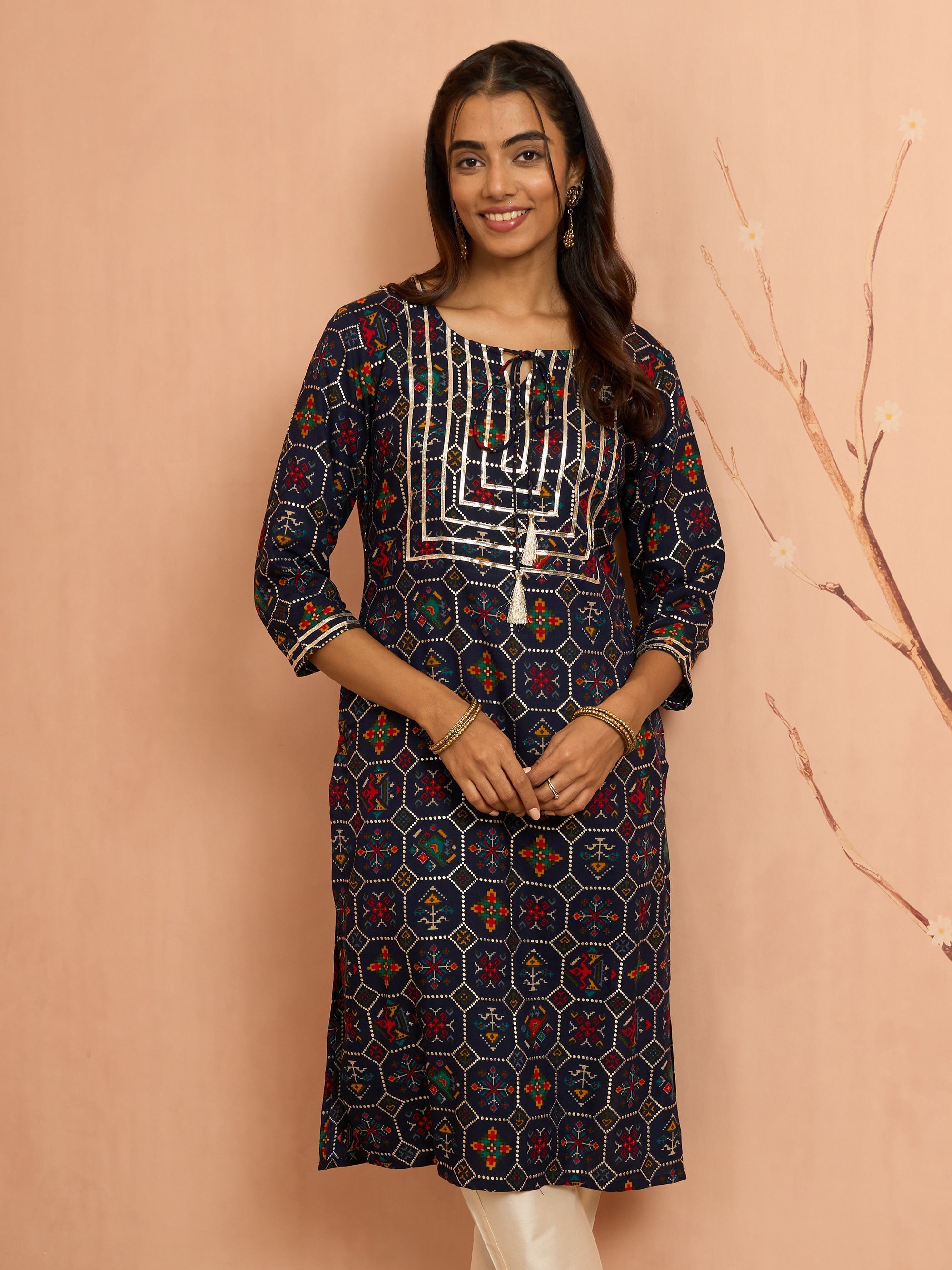 Women's Navy Blue Patola Print Foil Kurta