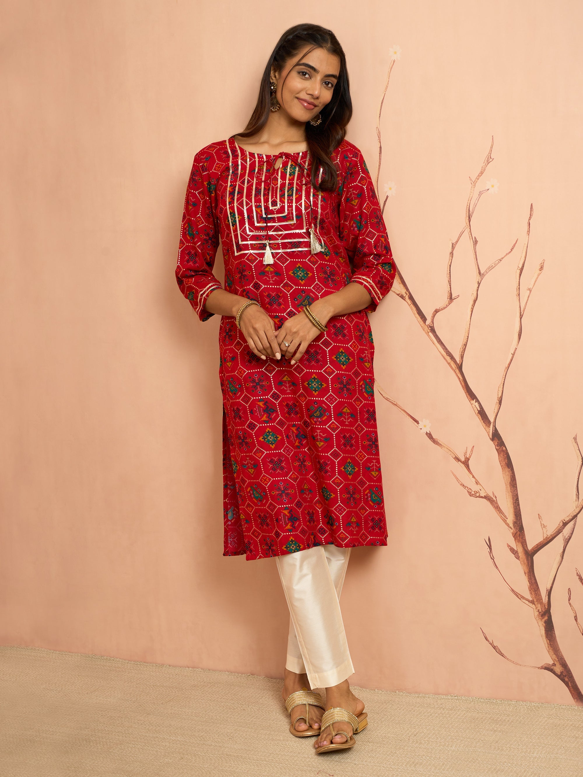 Women's Red Patola Print Foil Kurta