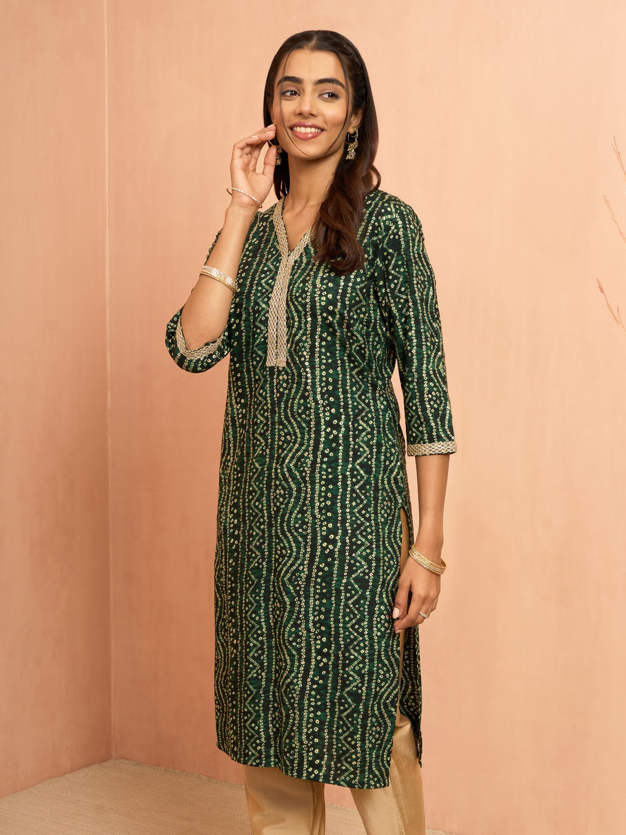 Women's Green Bandhani Foil Print Rayon Kurta