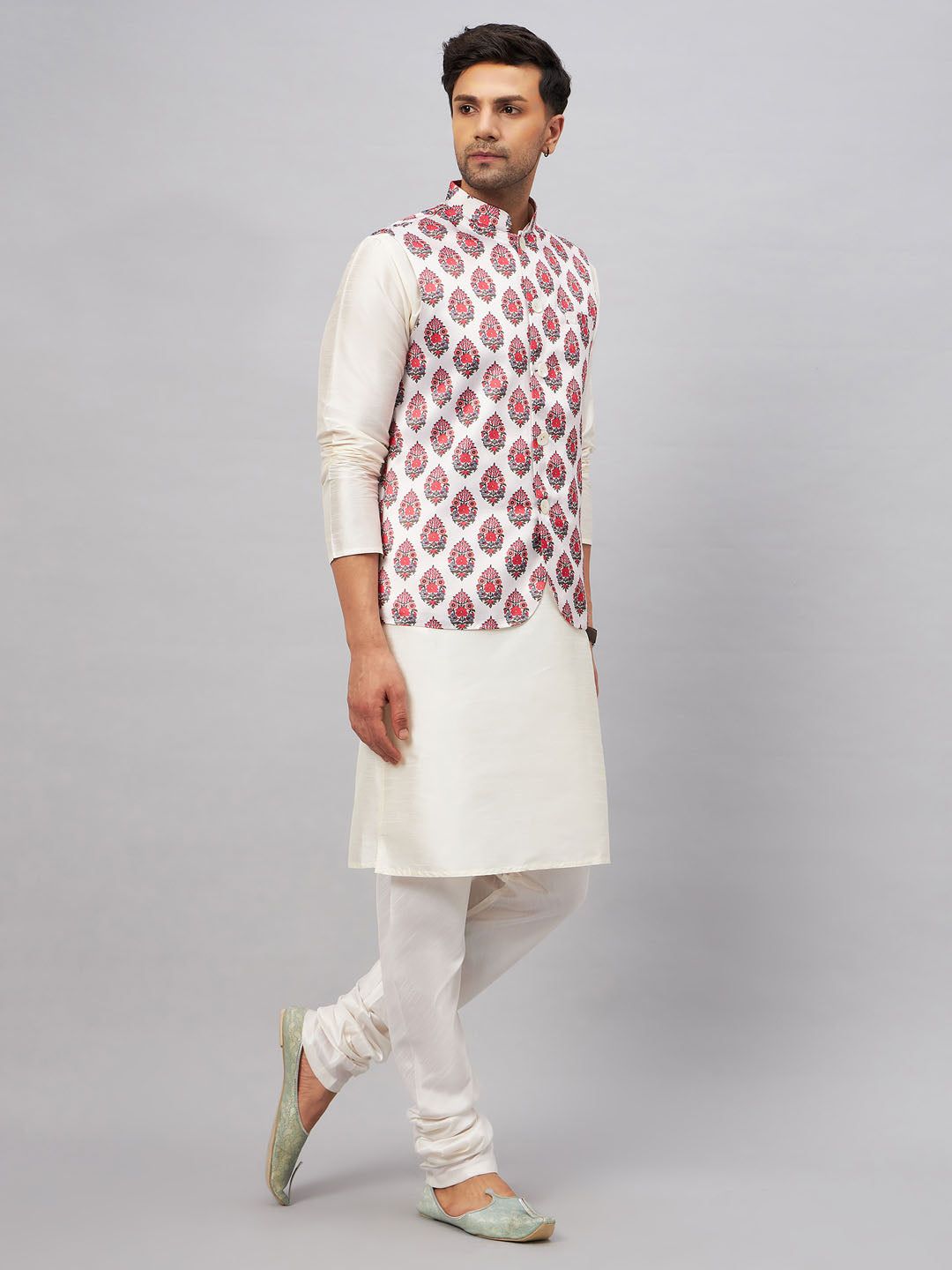 VM BY VASTRAMAY Men's Multicolor Printed Ethnic Jacket With Cream Silk Blend Kurta and Pyjama Set