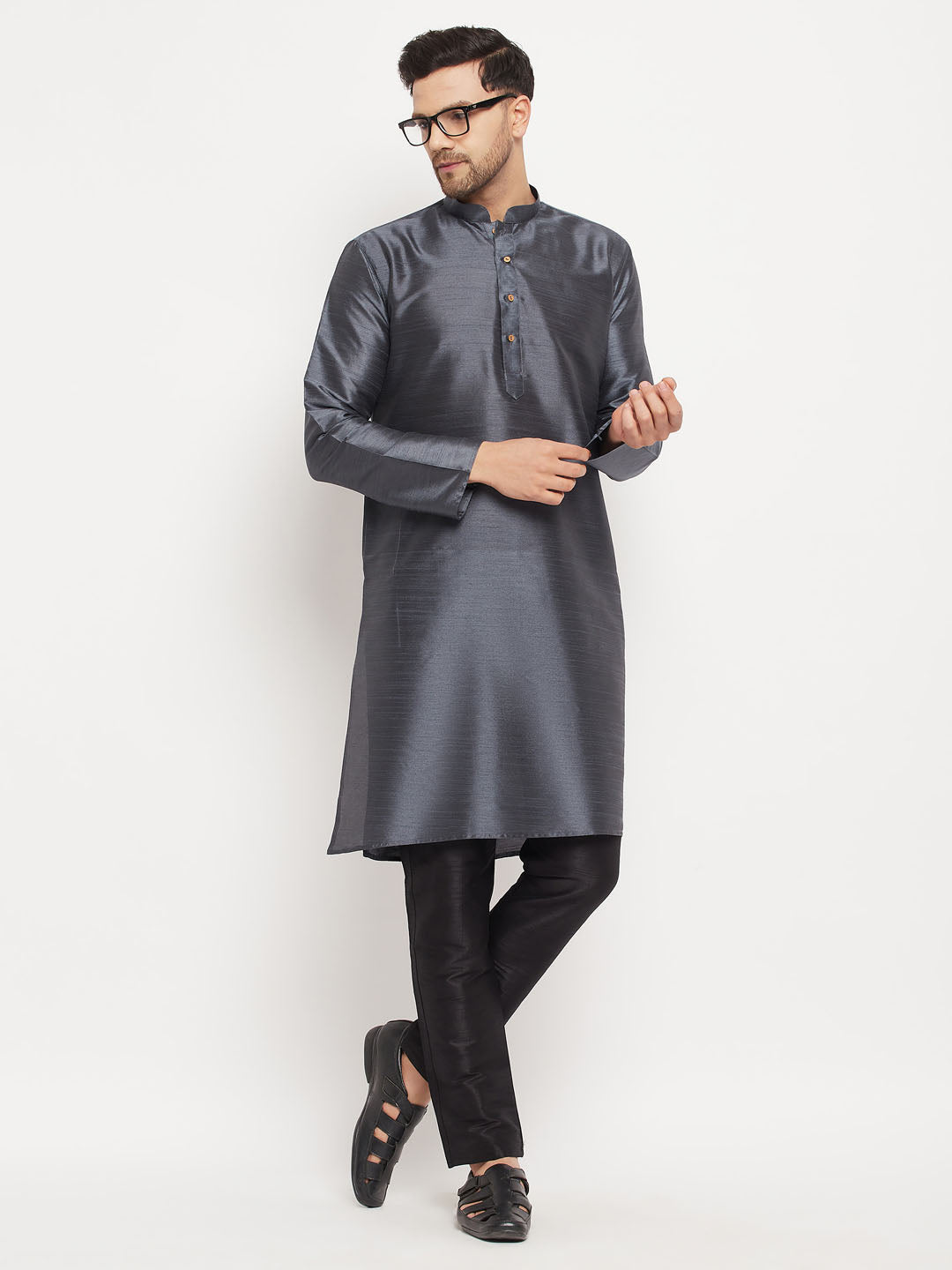 VM BY VASTRAMAY Men's Grey Cotton Silk Blend Kurta