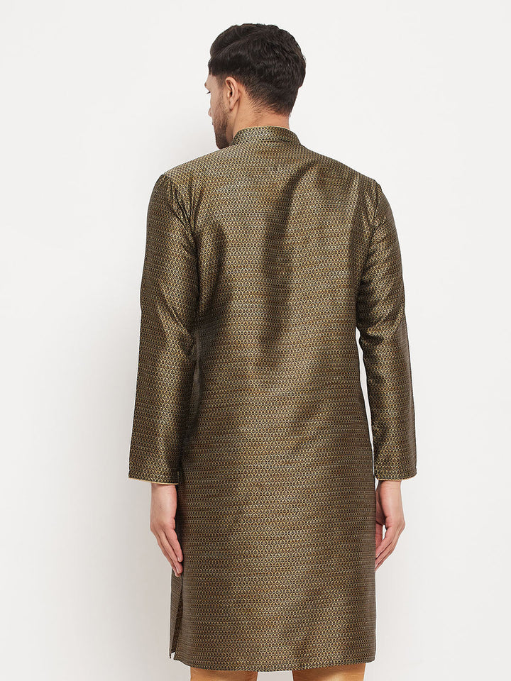 VM By VASTRAMAY Men's Black And Gold Silk Blend Kurta