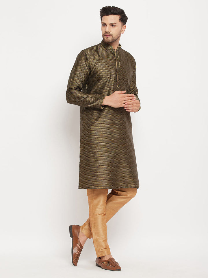 VM BY VASTRAMAY Men's Black Silk Blend Kurta and Rose Gold Pant Style Pyjama Set