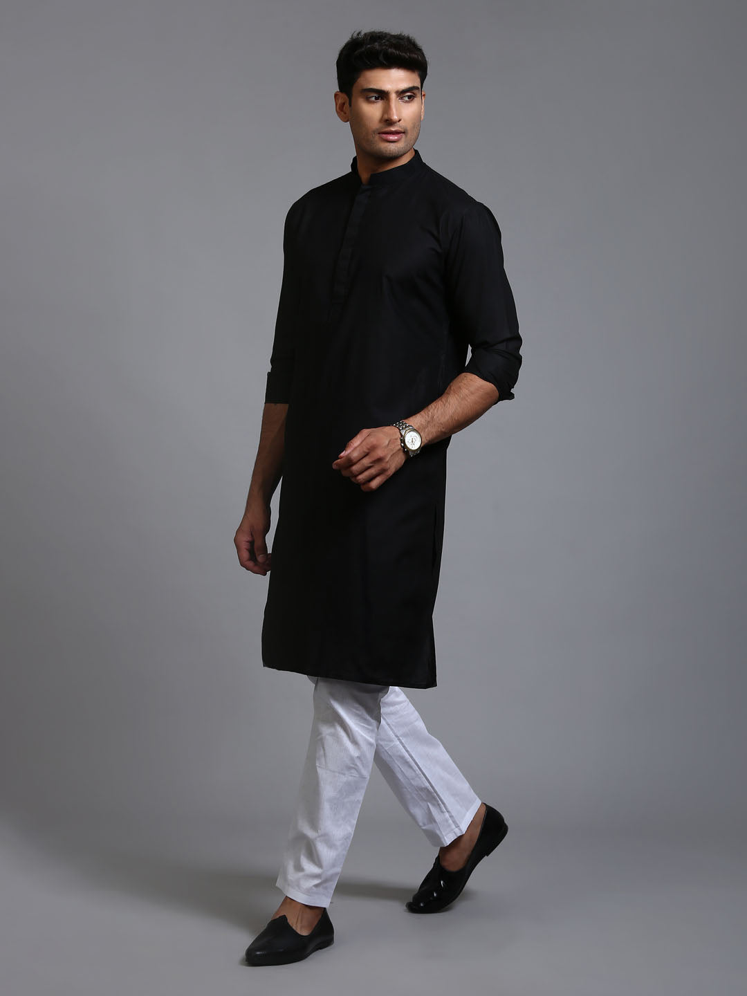 VM BY VASTRAMAY Men's Black Cotton Blend Kurta Pyjama Set